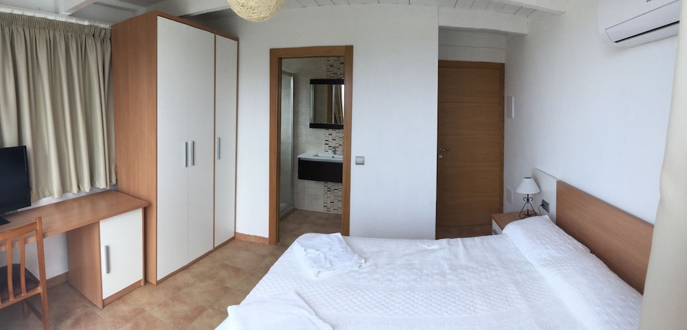 Hostal Cala Boix 10/35