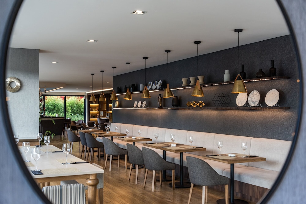 AC Hotel by Marriott Bogota Zona T 51/59