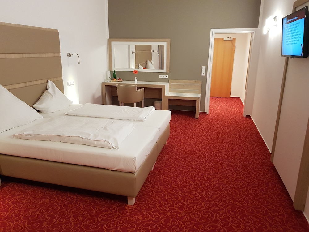 Confour Hotel 4/50