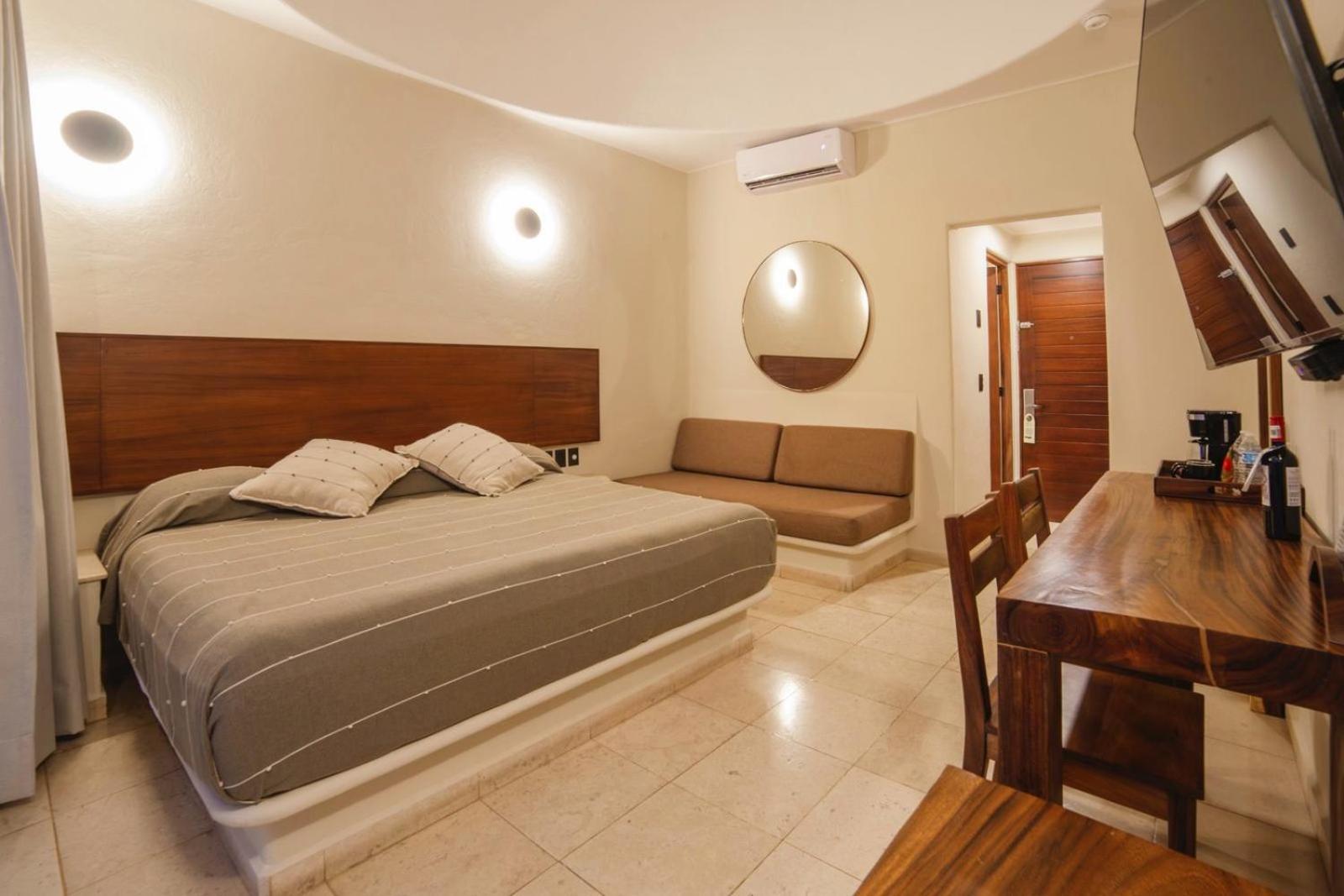 Deluxe, King Bed, Private Pool