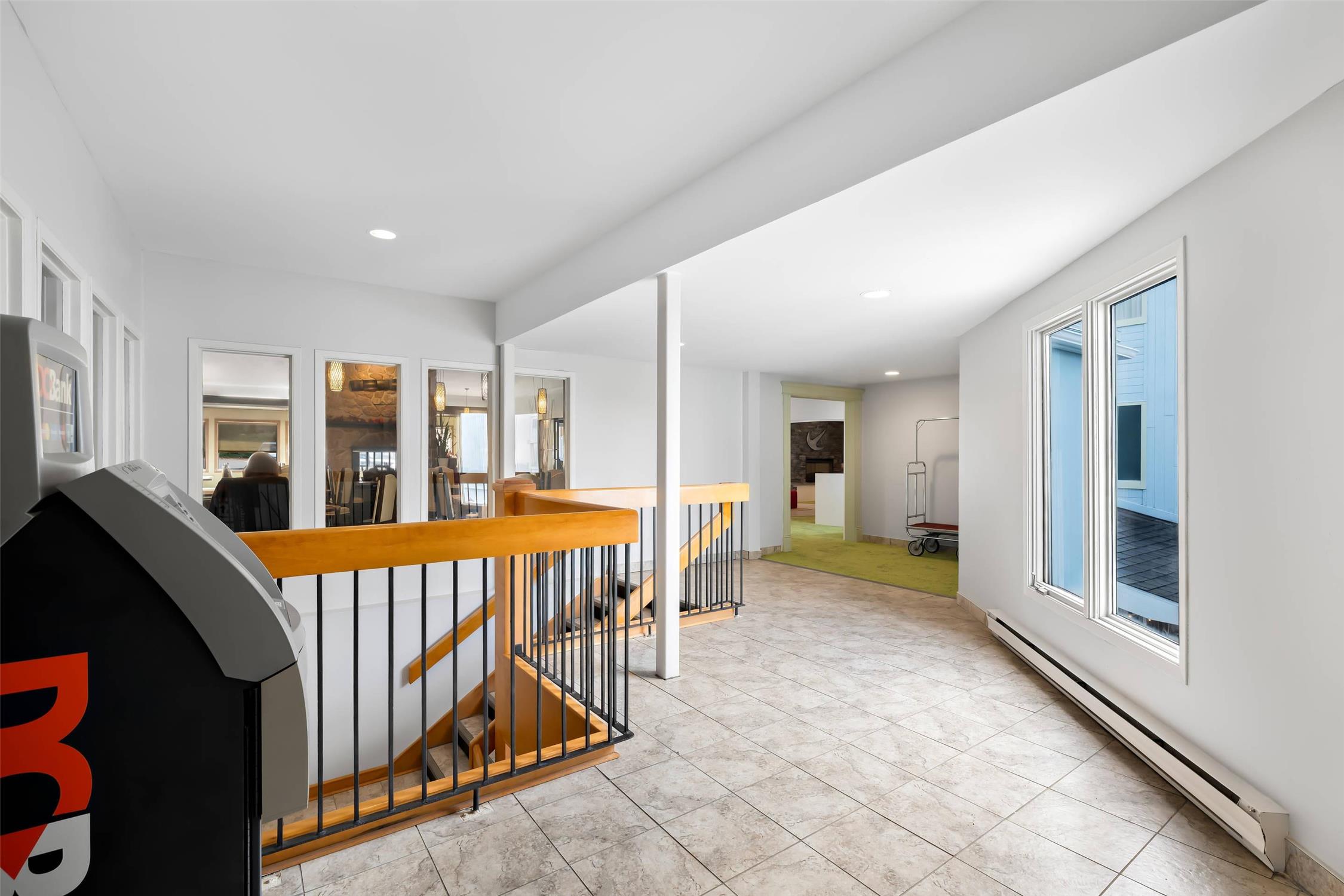 Park Inn by Radisson Sydney, NS 13/19