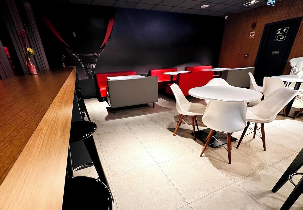 Ibis Sao Paulo Ibirapuera 56/63
