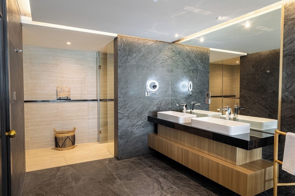 ARTOTEL Suites Mangkuluhur 18/42