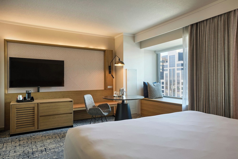 غرفة بسرير كينج، Sheraton Grand Sacramento 4/10