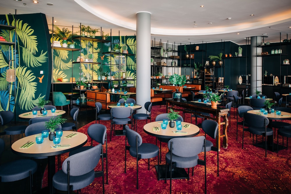 restaurant-cafeteria