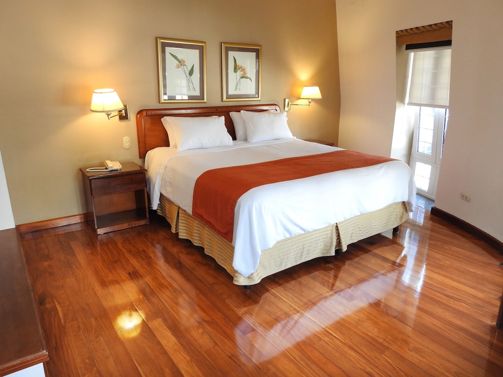 HOTEL SAN CARLOS 28/85