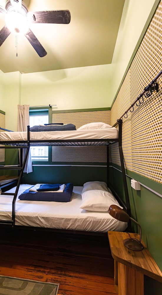 Cambie Downtown Hostel 13/27