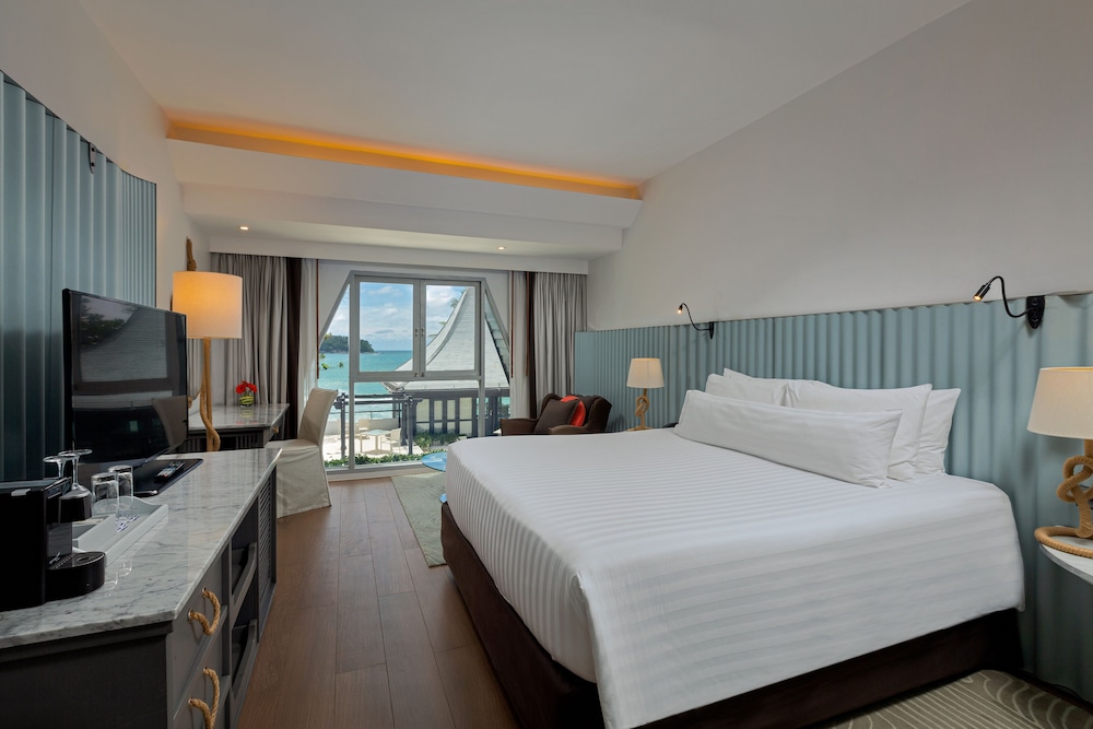 Deluxe, Sea View