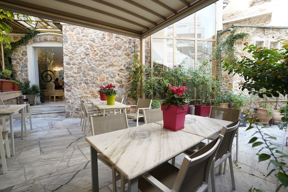 Acropolian Spirit Boutique Hotel 49/64