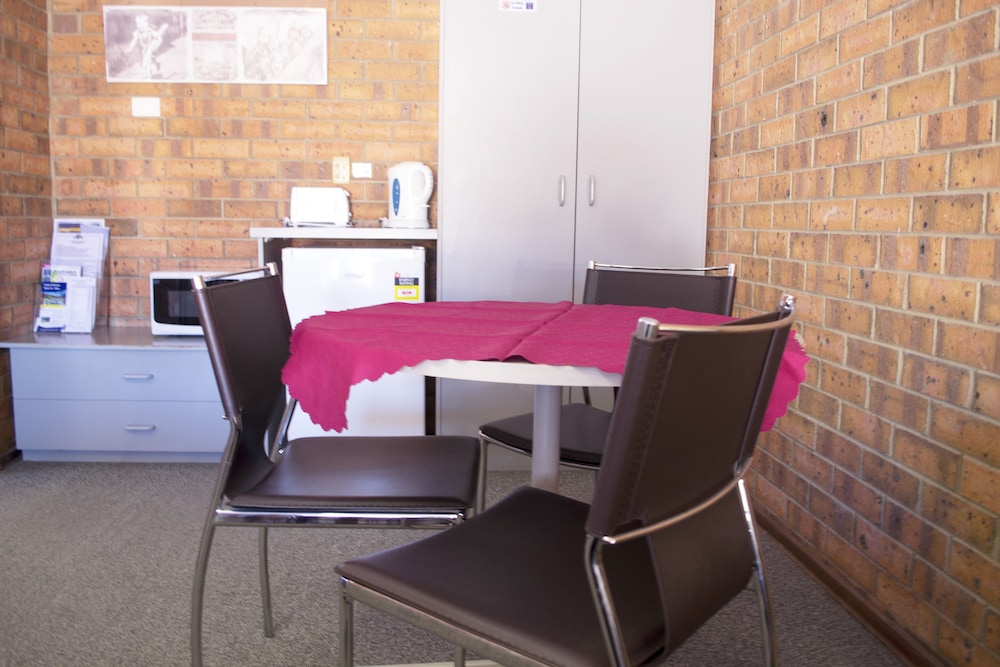 KADINA GATEWAY MOTOR INN 28/45