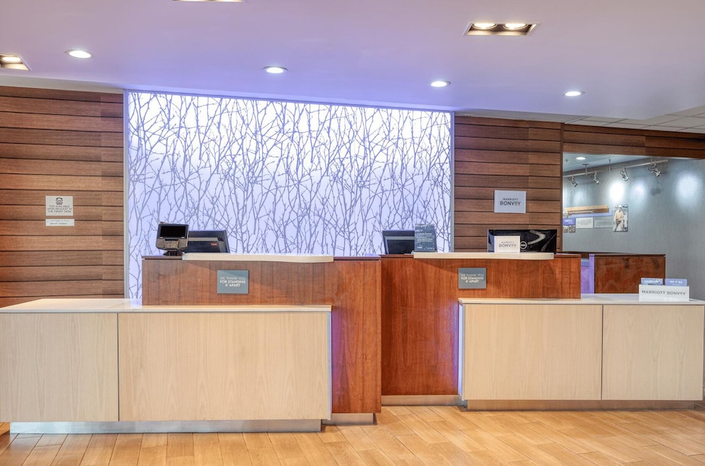 Fairfield Inn &amp; Suites Jeffersonville I-71 10/58