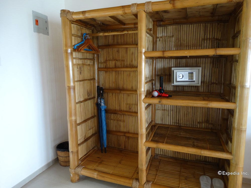 Blue Star Dive And Resort 8/50