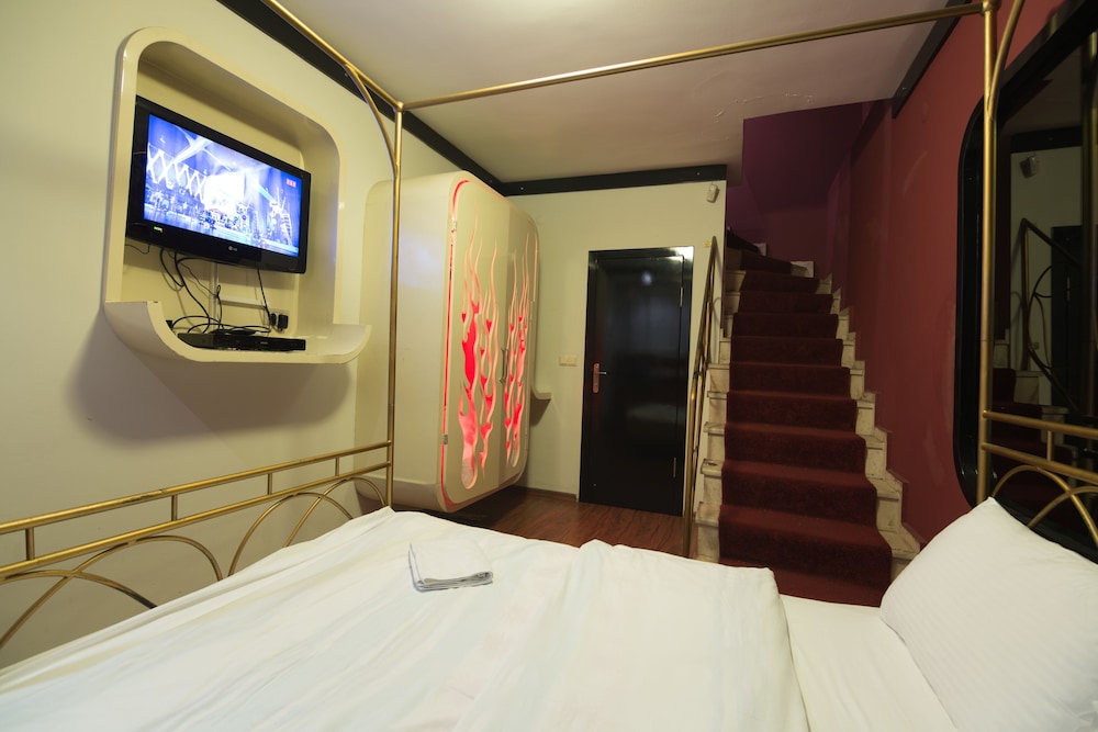 Element Suites 48/65