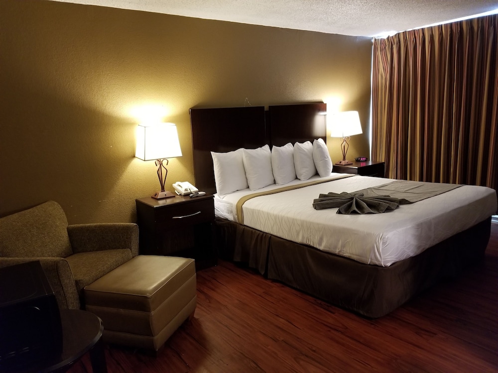 JACK LONDON INN 25/53