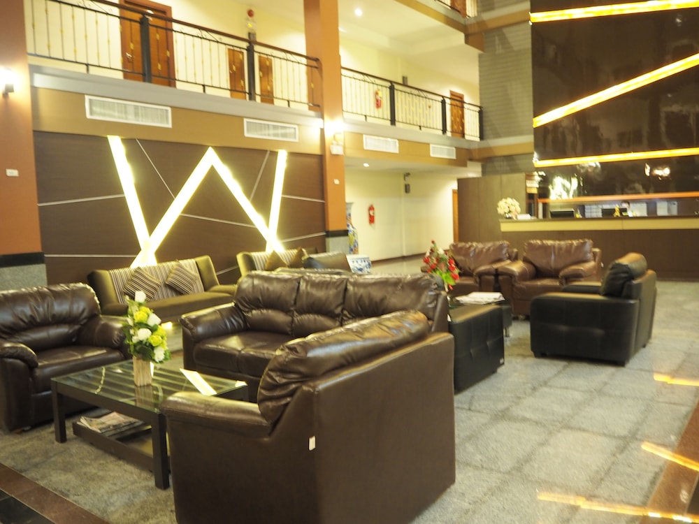 Suksomboon Hotel 32/39