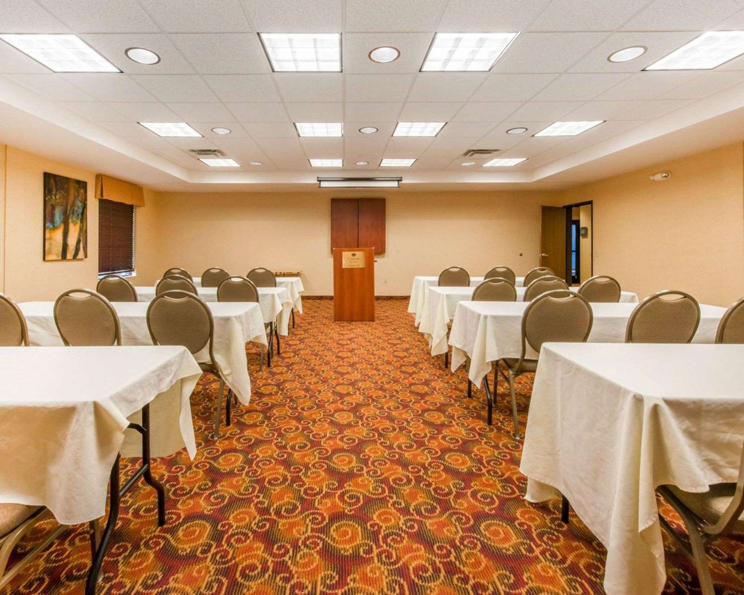 Comfort Suites Altoona North 27/32