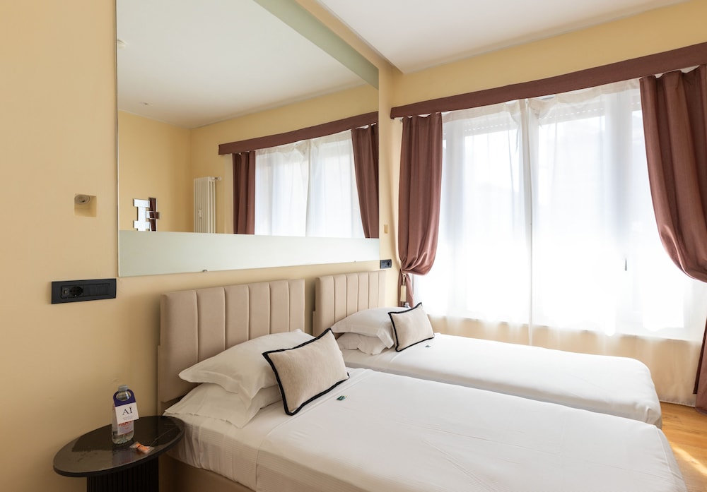Aiello Rooms - San Babila 23/61