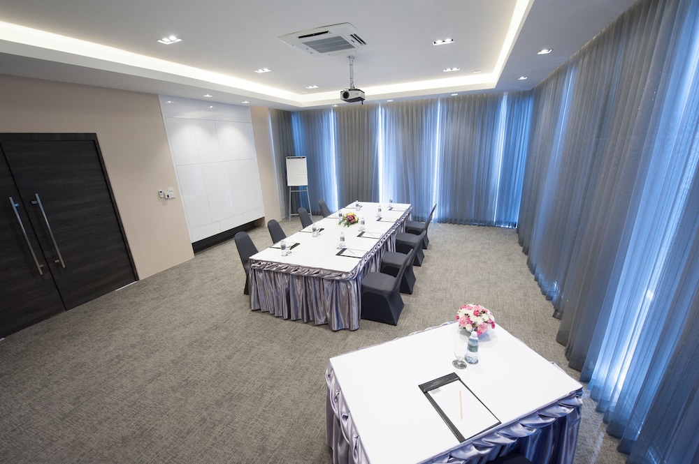 Arize Hotel Sukhumvit 35/47