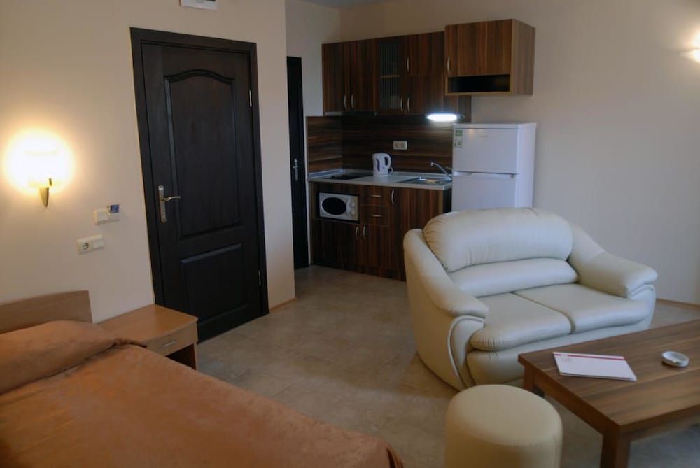 Aparthotel Rose Village 47/65