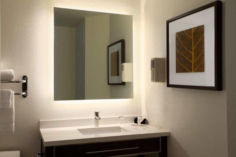 MainStay Suites Chicago Hoffman Estates 26/26