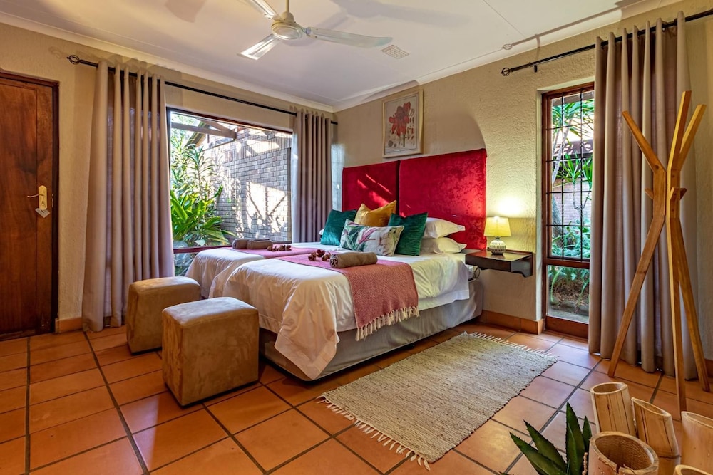 Ulwazi Rock Lodge 8/50