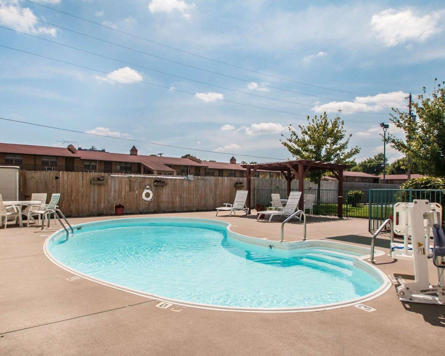 Econo Lodge Springfield I-44 29/29
