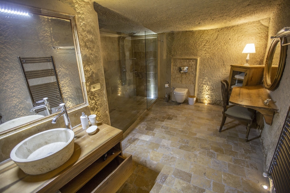 Azure Cave Suites 49/50