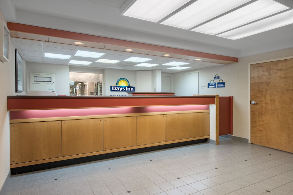 Days Inn by Wyndham Harrisburg North 5/32