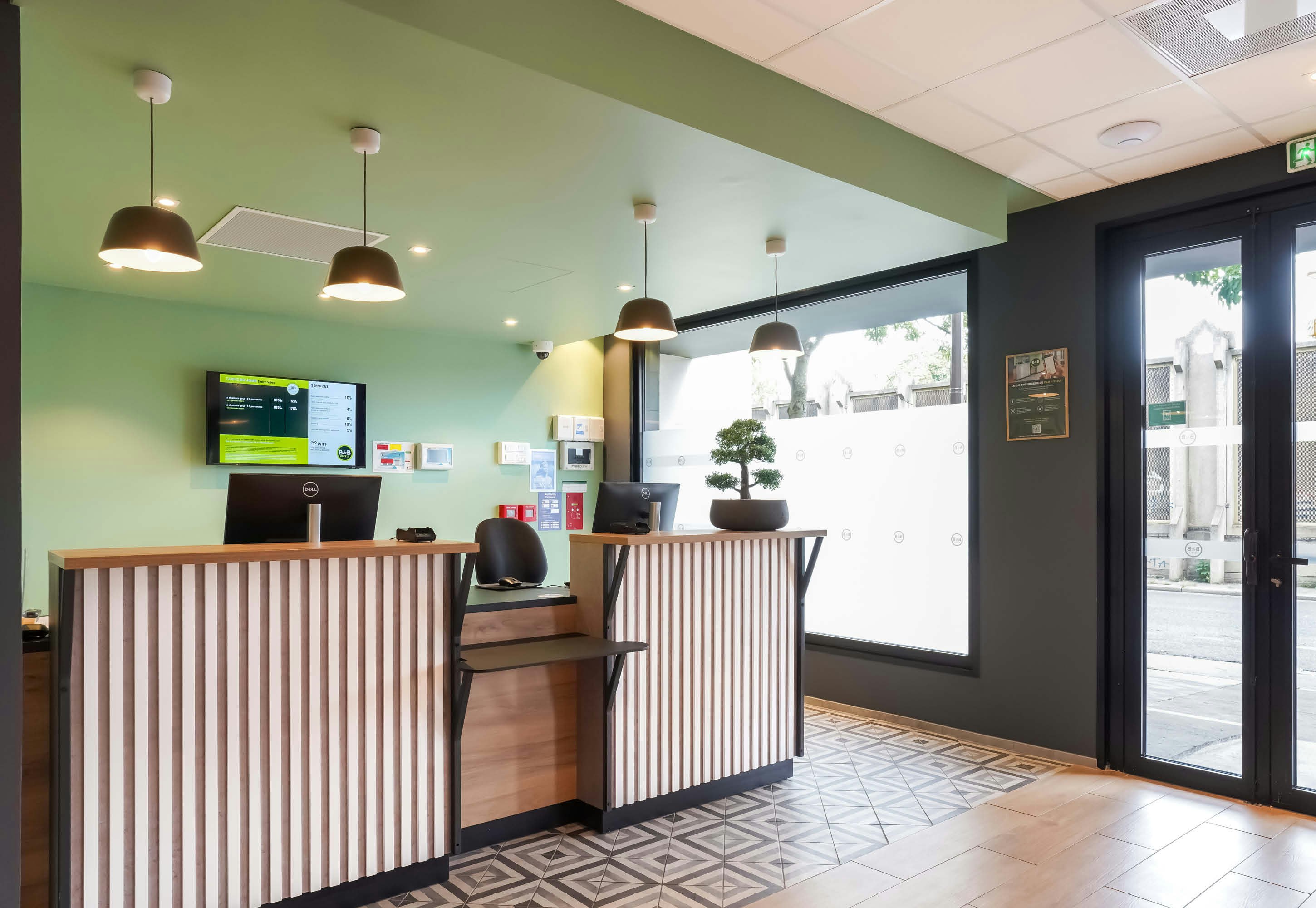B&B HOTEL Paris Porte d Orleans 9/49