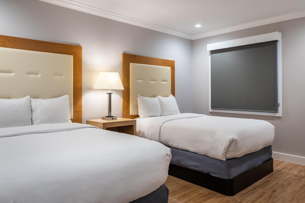 Millwood Inn And Suites 22/67