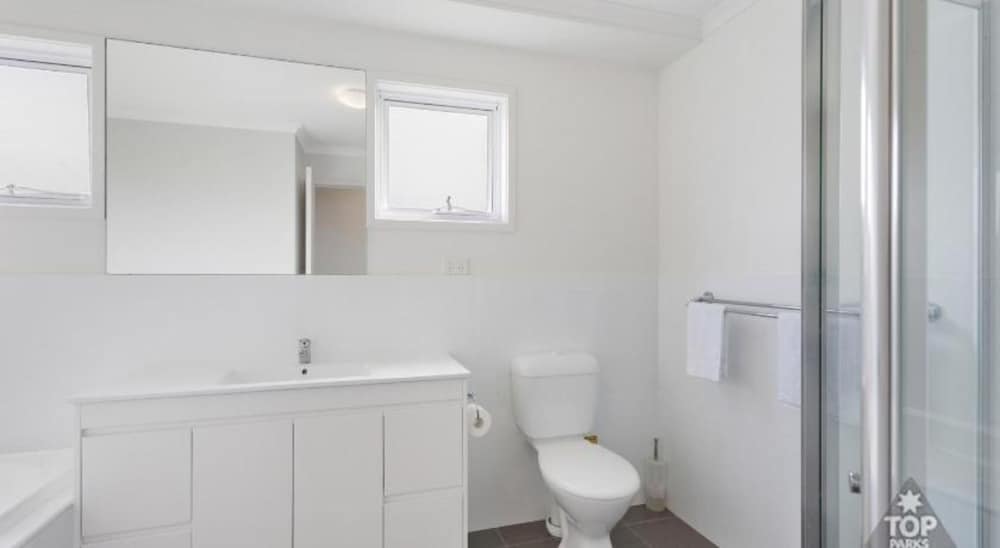 Nobby Beach Holiday Village 50/50