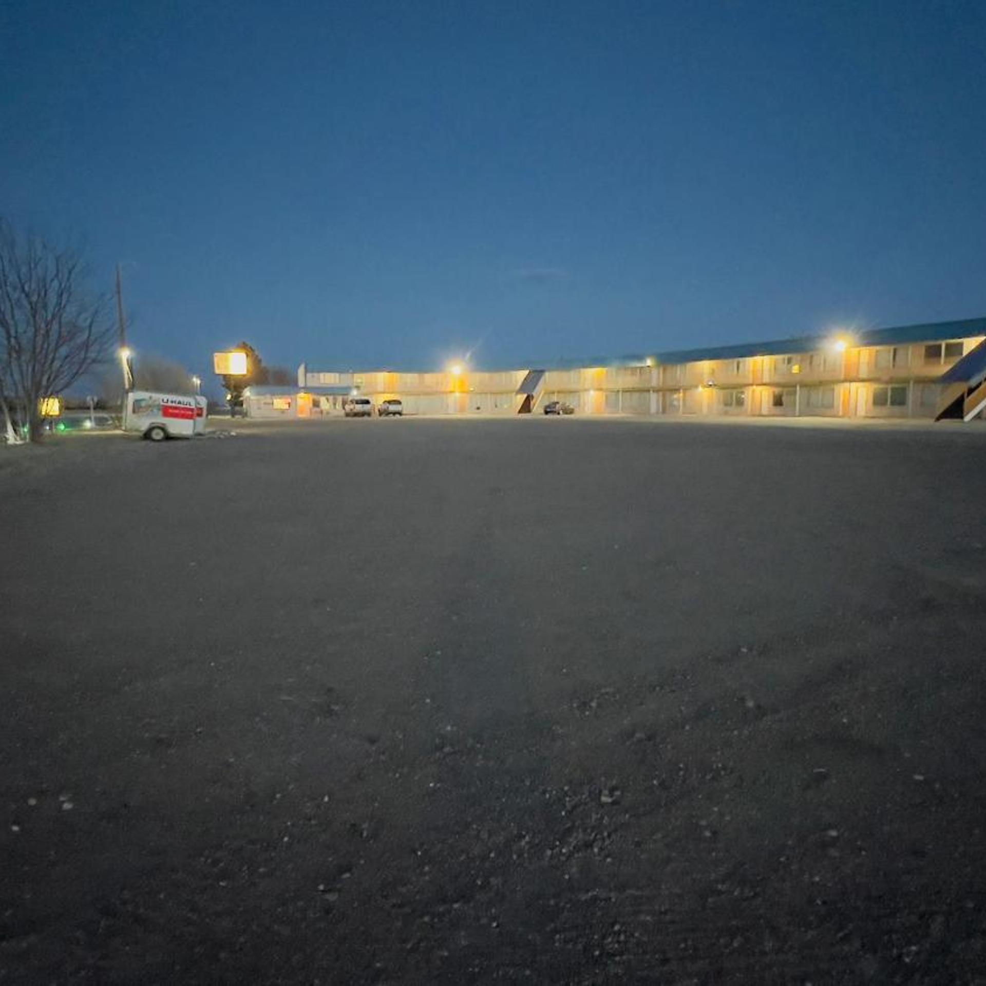 TRAVELERS LODGE EADS COLORADO 40/50