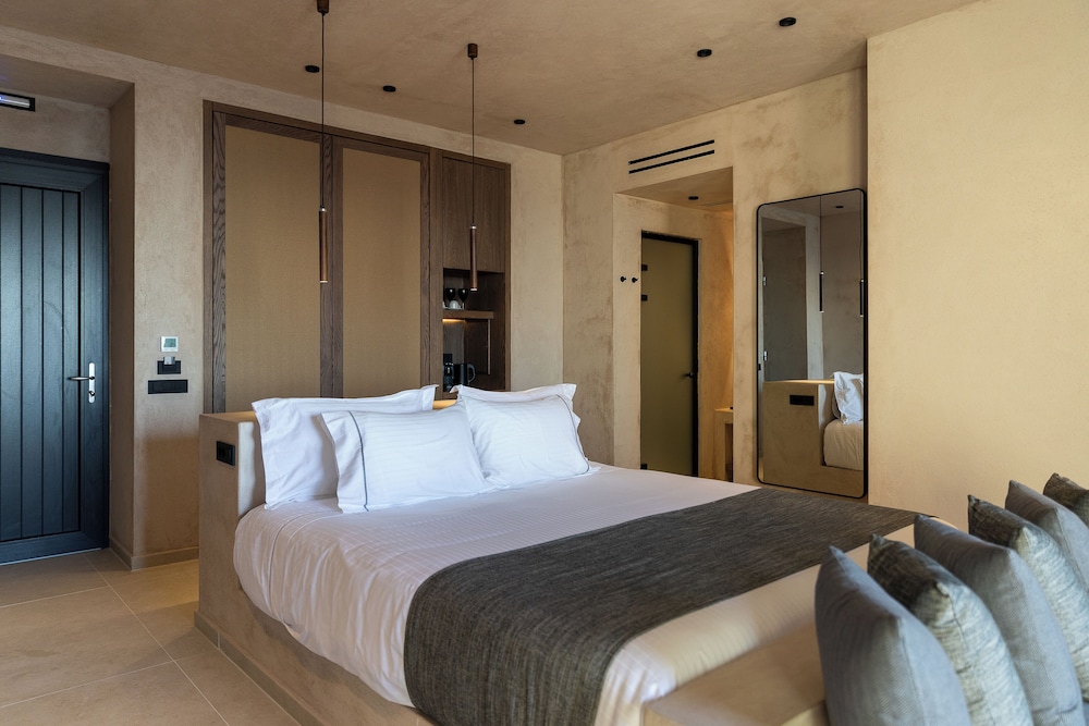 Suite, King Bed