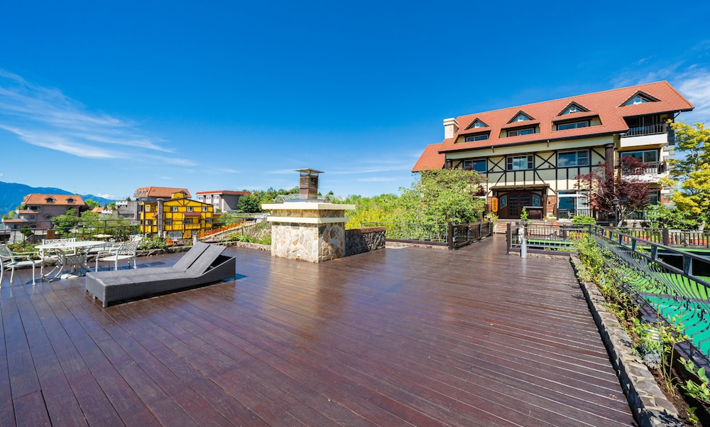 Egmont Resort 5/50