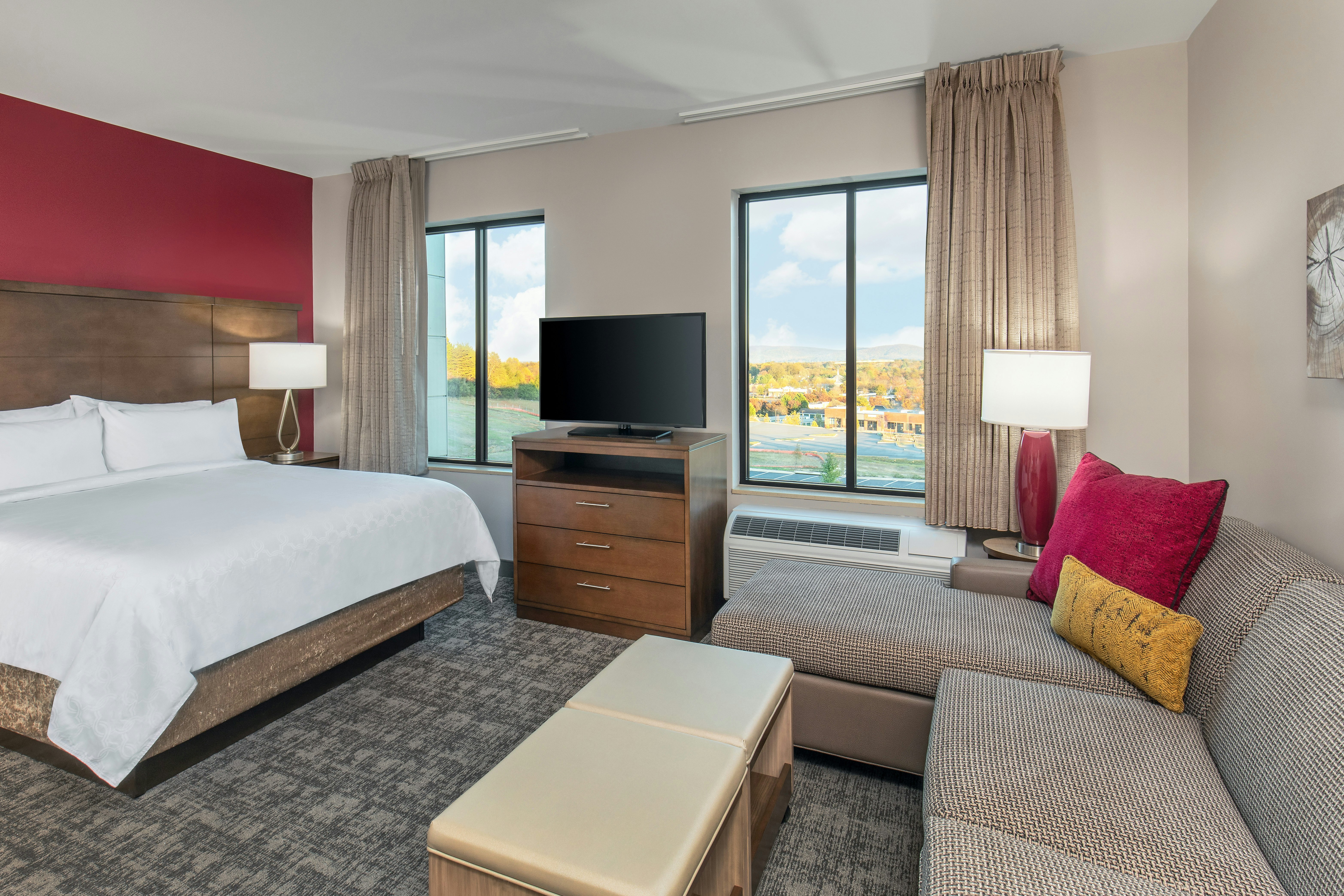 Studio, Suite, Queen Bed, Accessible