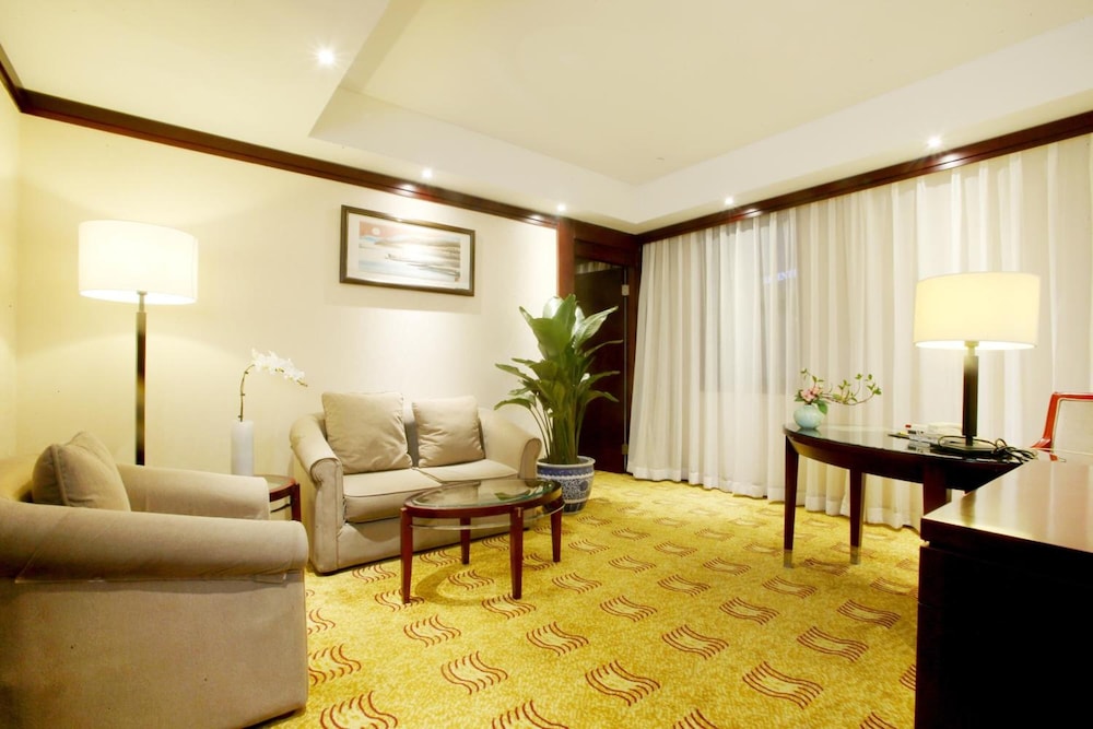 Poly Plaza Hotel Beijing 40/56