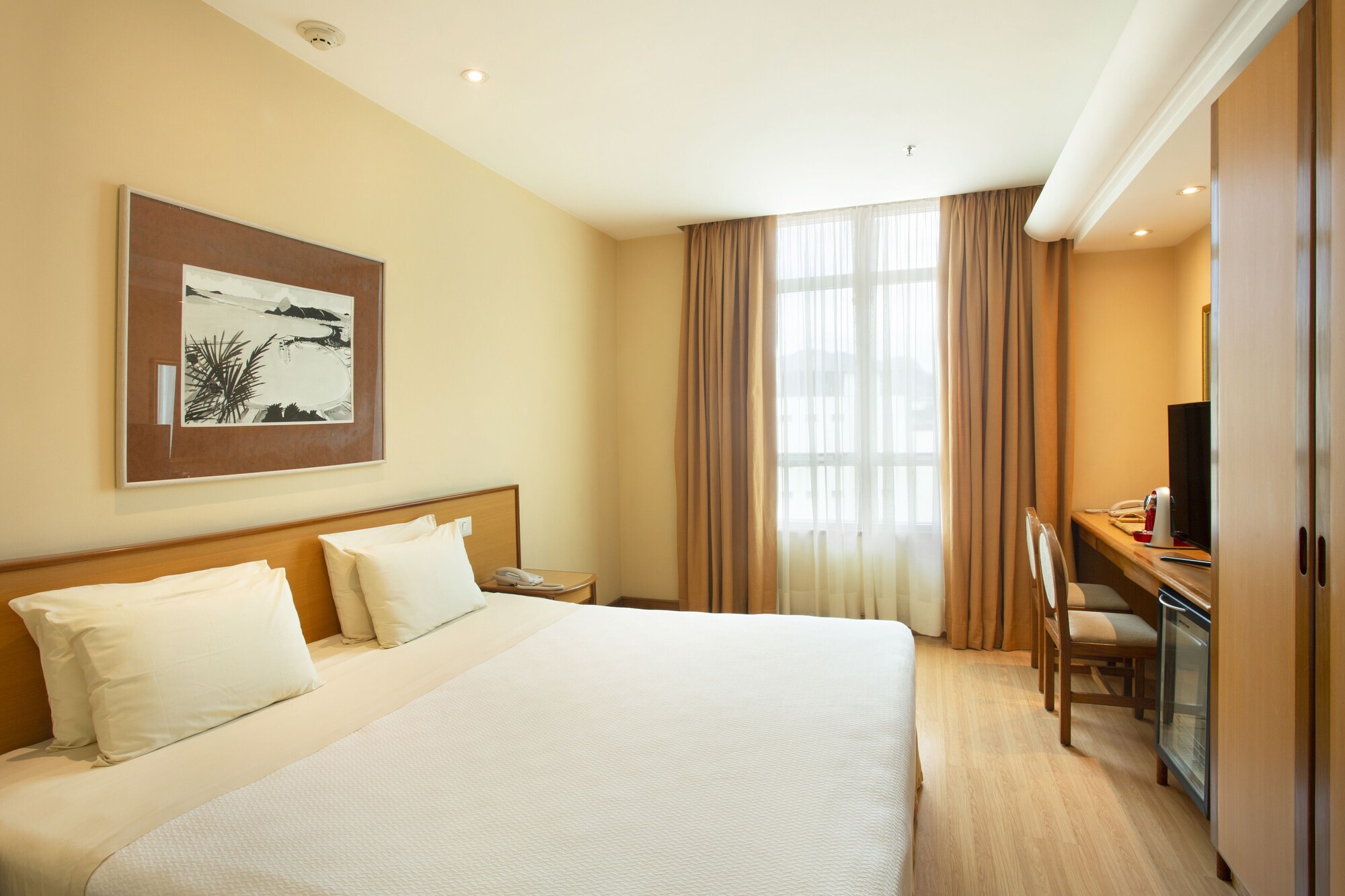 SUPERIOR, EXECUTIVE, DOUBLE BED