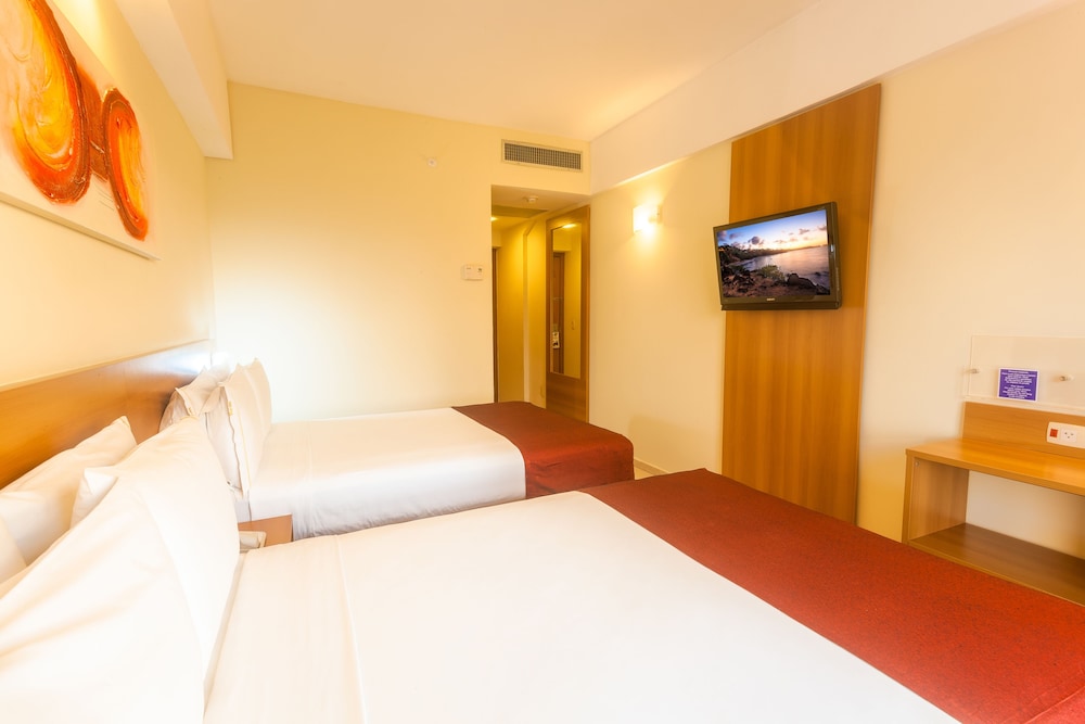 DELUXE, 2 DOUBLE BEDS, SEA VIEW, BALCONY