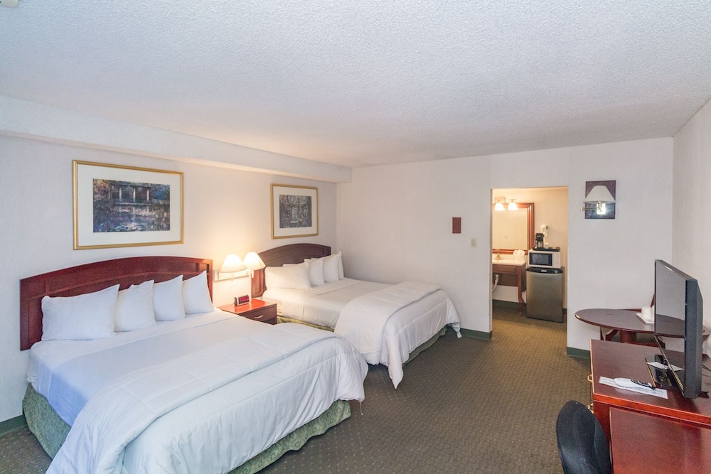 Days Inn by Wyndham San Diego/Downtown/Convention Center 8/30