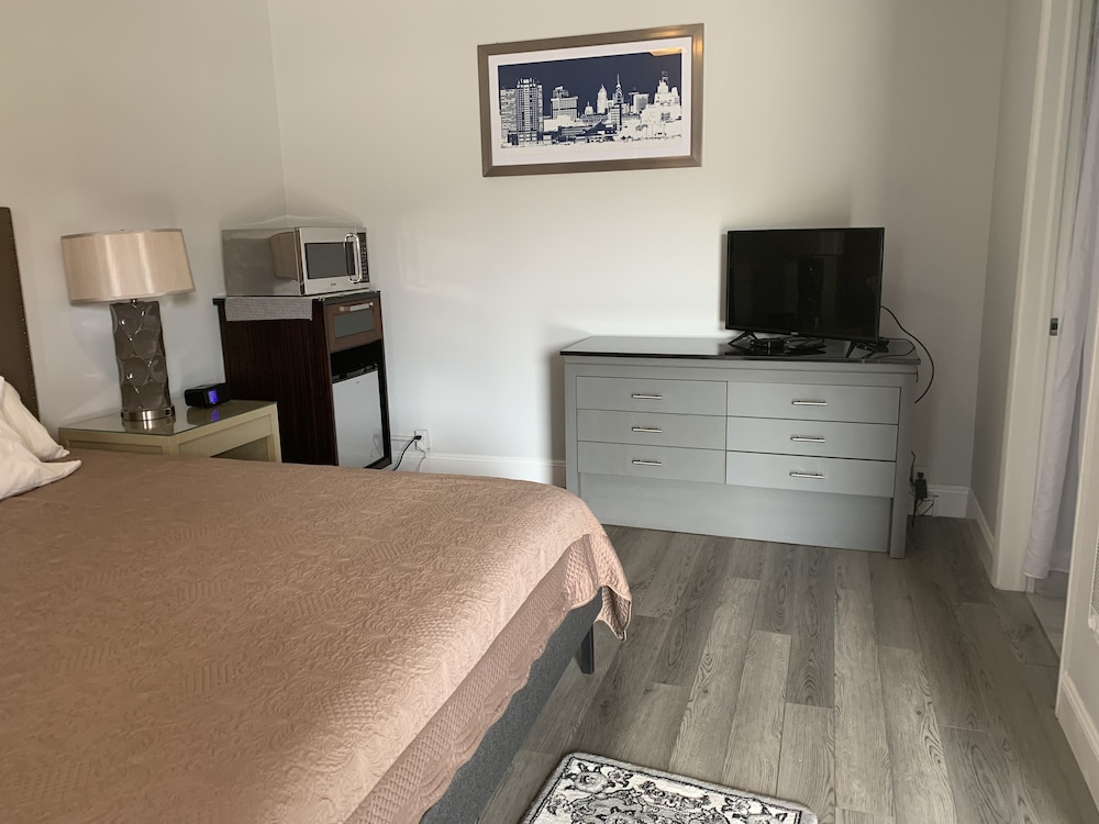 Vinehurst Inn And Suites 52/58