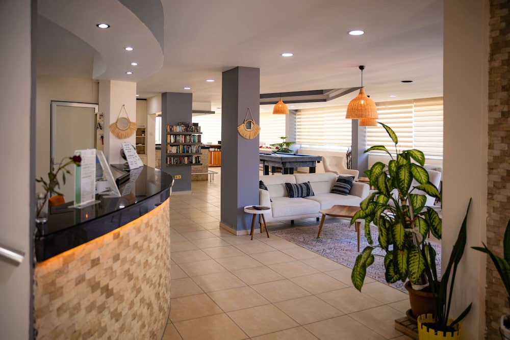 Nora Suit Hotel 10/50