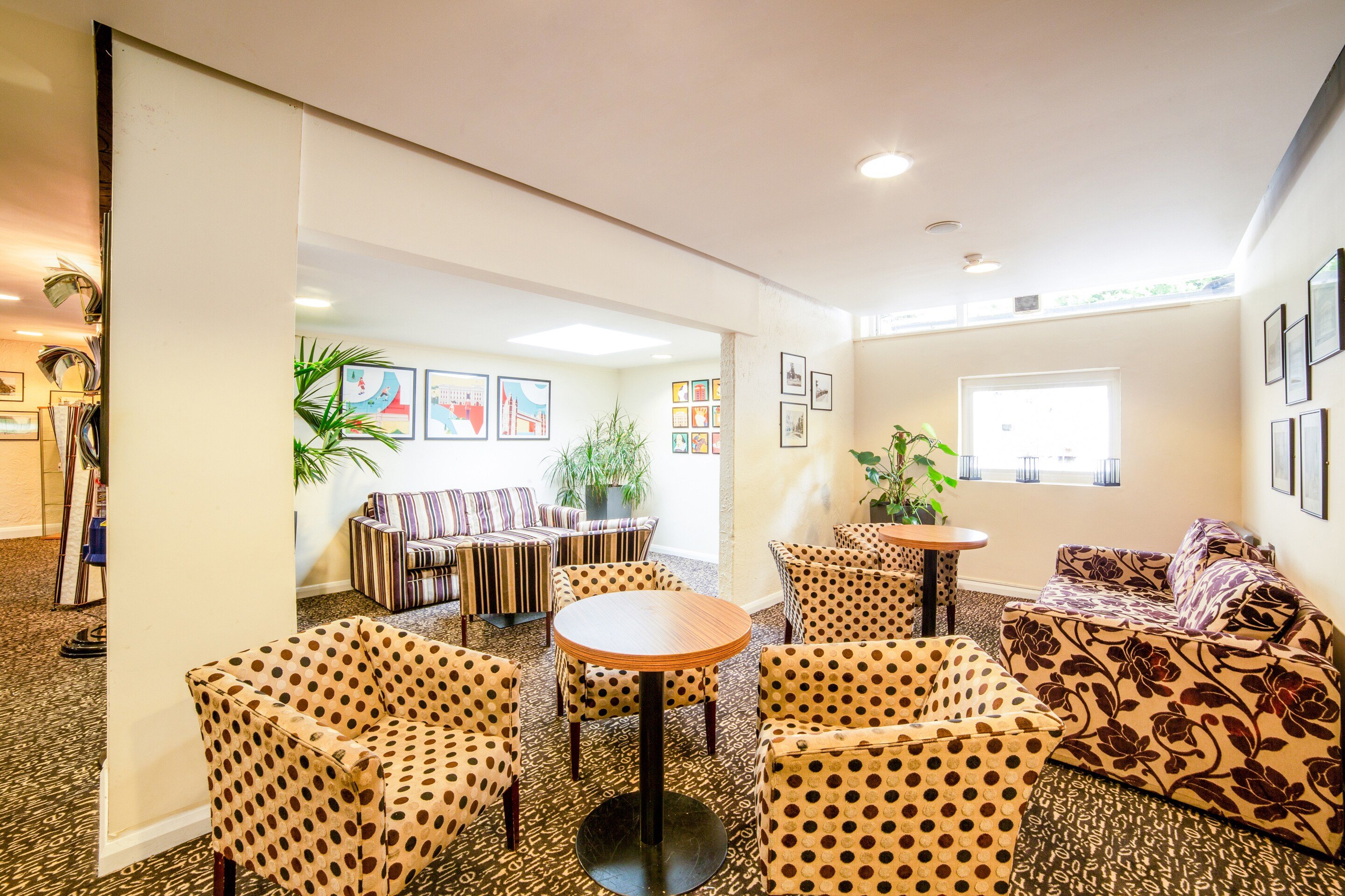 OYO The Bridge House Hotel 10/28