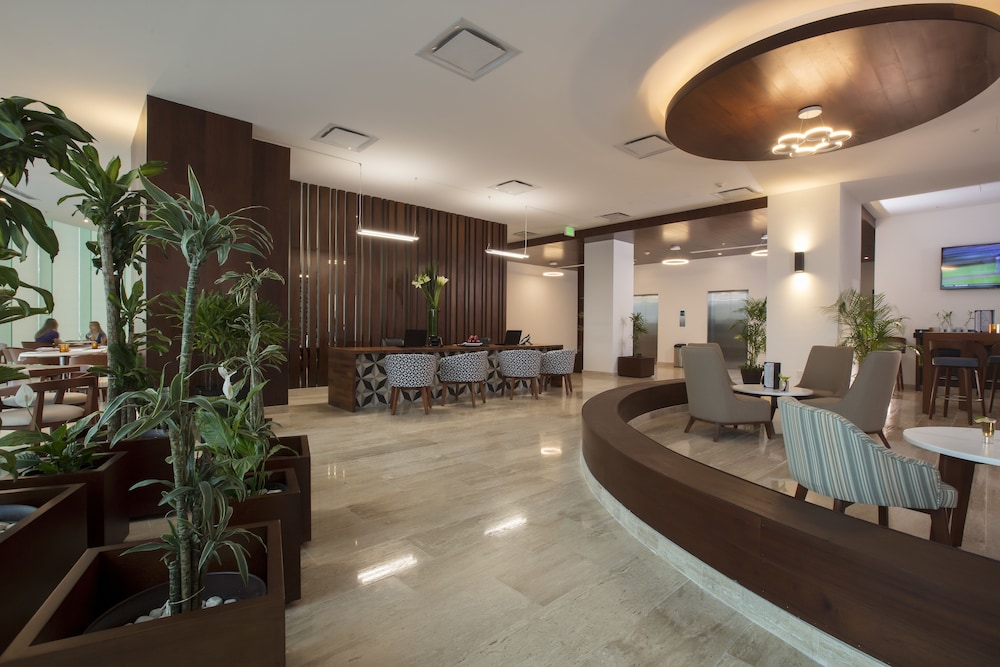 Altitude By Krystal Grand Punta Cancun All Inclusive 11/75