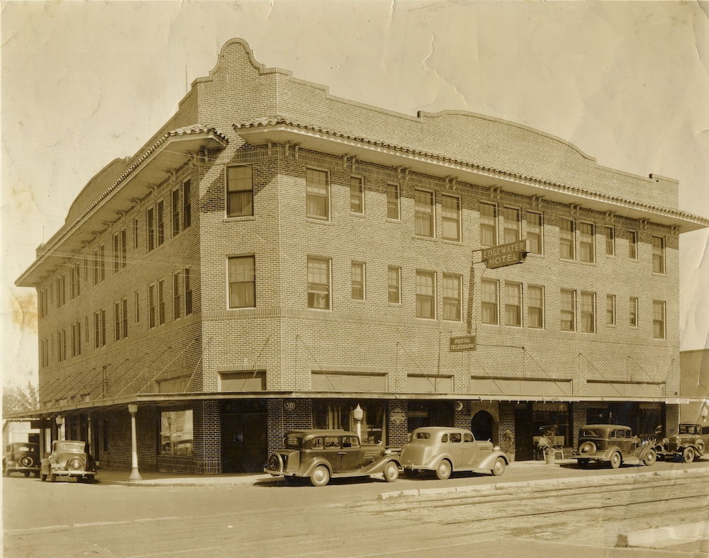 Edgewater Hotel 2/50