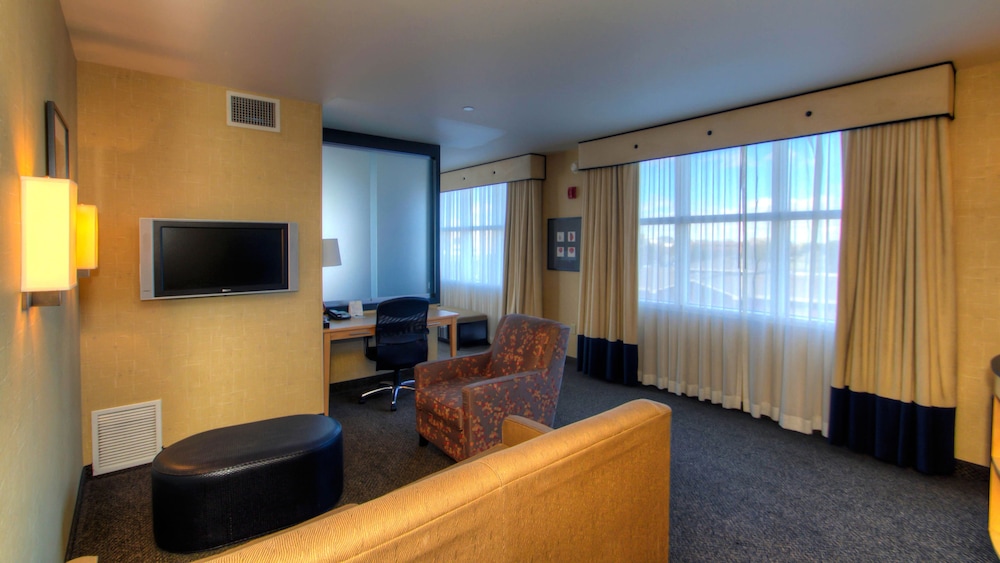 Holiday Inn Boise Airport 37/68