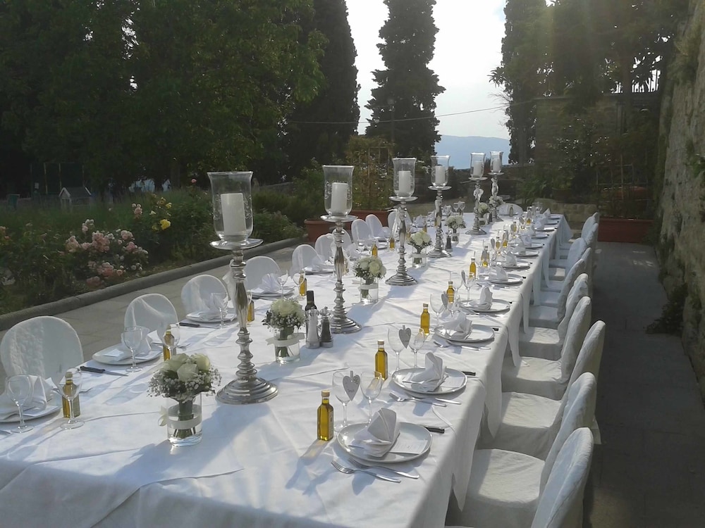 VILLA GRASSINA 30/50
