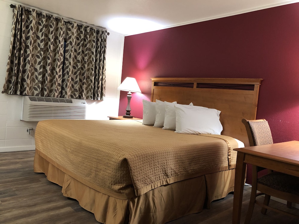 Capital O Budget Inn Ontario I-84 15/52