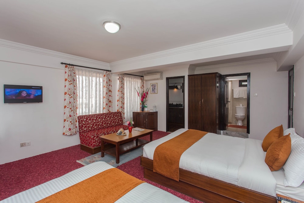 Fuji Hotel 12/50