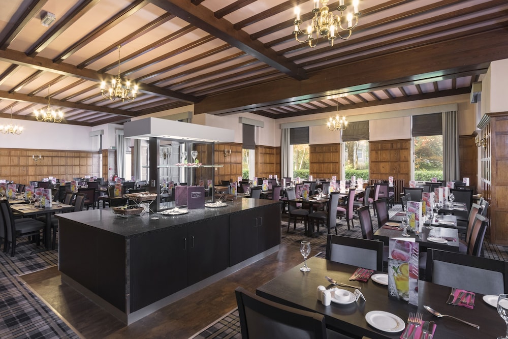Highland Hotel 39/50