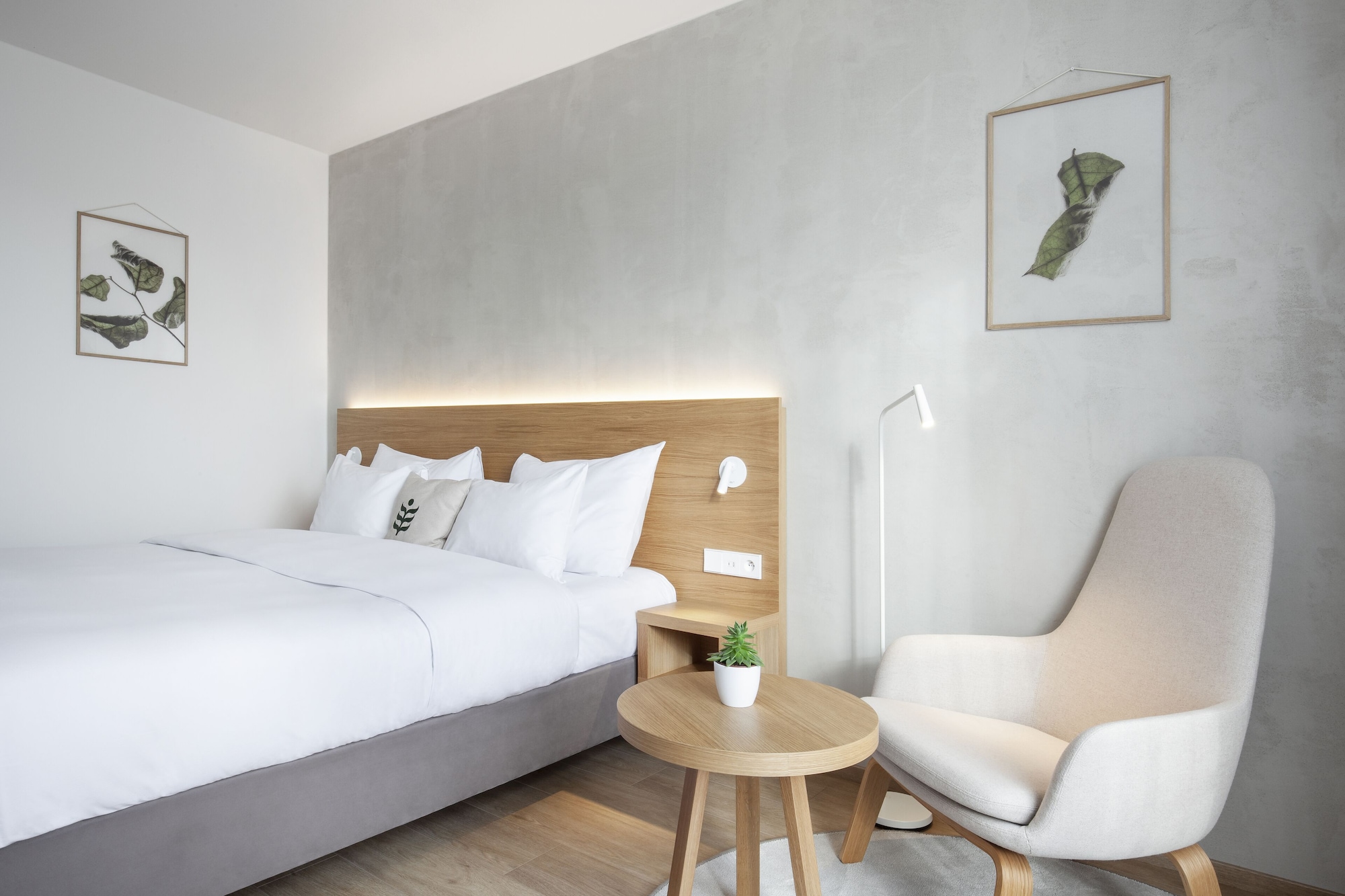 BOTANIQUE, SUPERIOR, KING BED